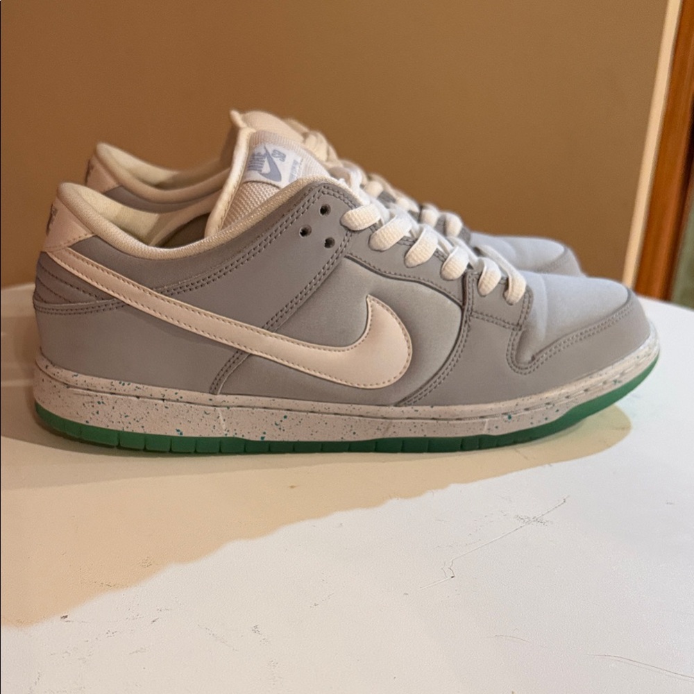 Nike Gray and White Sneakers with Green Accents